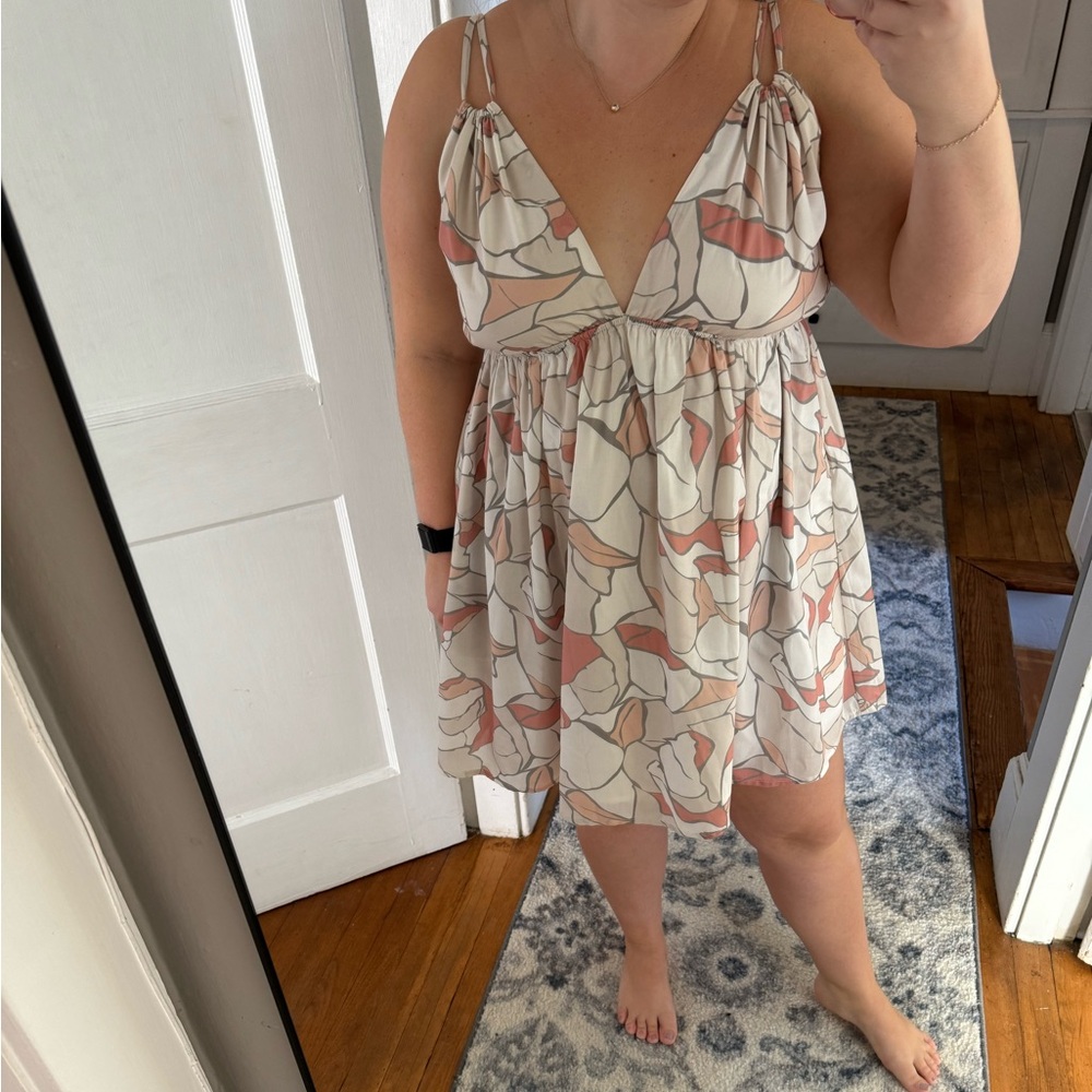 Floral dress w/ pockets